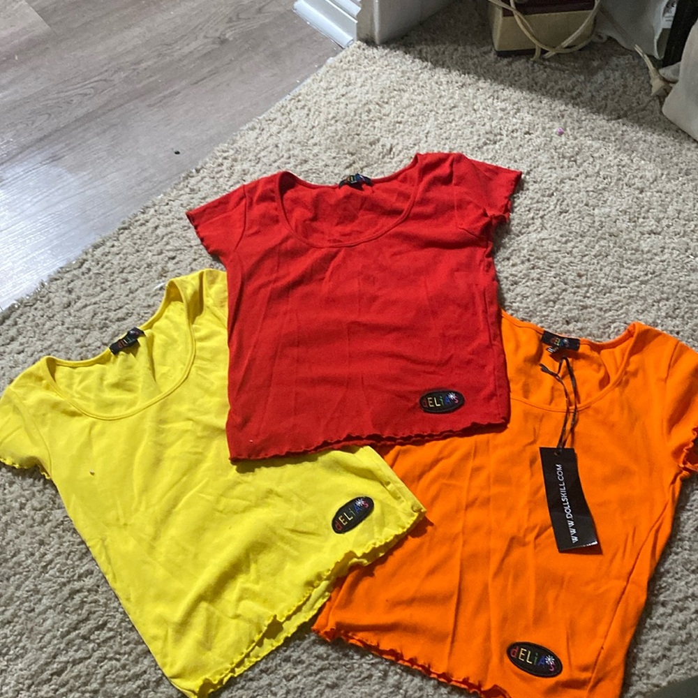 Delia’s x Dolls kill set of 3 crop tops